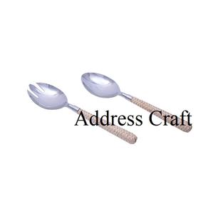 Juego de servidor de ensalada de acero 304 más popular con mango de mimbre de ratán, herramientas de cocina de acero inoxidable para servir con mango de ratán - Product Image 2