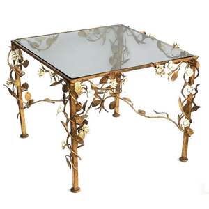 Mesa de centro de aluminio de lujo con diseño floral y tapa de cristal, perfecta para sala de estar moderna o centro de mesa interior - Product Image 6