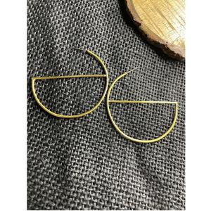 Pendientes colgantes de metal de estilo bohemio hechos a mano de fabricación india para trajes casuales y étnicos disponibles a precio de fábrica - Product Image 3