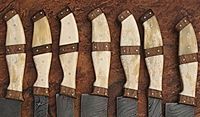 Pisau koki dapur kustom Set pisau pemotong sayuran kualitas tinggi baja Damaskus buatan tangan dengan sarung kulit