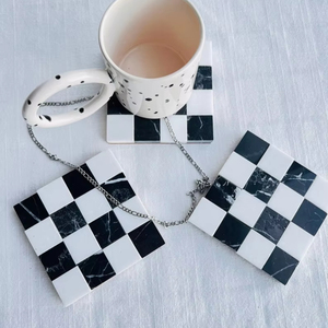Sous-verres en pierre d'agate de haute qualité Tranches de cristal polies classiques pour la décoration intérieure et les coffrets cadeaux de boutique - Product Image 1