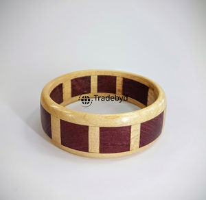 กำไลไม้แฟชั่นน้ำหนักเบาทำด้วยมือสำหรับชุดของขวัญและส่งออกโดย tradebyd - Product Image 1