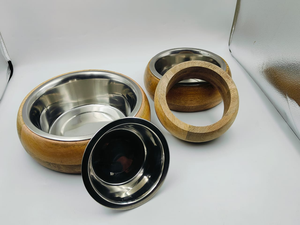 ชามอาหารสัตว์เลี้ยงแบบคลาสสิก ฐานไม้ เป็นมิตรกับสิ่งแวดล้อม ผลิตจากสแตนเลสสตีลกันสนิม สำหรับสุนัขและแมว โดย Crescent Crafts - Product Image 2