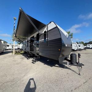 Zinger 3-9-0-D-B Crossroads 2026 d'occasion à vendre - Product Image 1