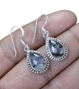 Simple Girl Handmade Black Rutile Gemstone 925 Solid Sterling Silver Dangle Boucles d'oreilles avec 925 Stamp Fine Jewelry for Women - Product Image 1