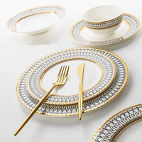 Services de Table et Vaisselle de Luxe en Porcelaine Fine et Céramique avec Bord Doré, Vente en Gros