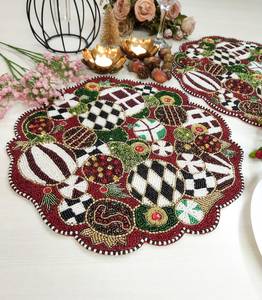 Juego de manteles individuales con cuentas hechas a mano de 3 formas redondas Decoración de mesa personalizada hecha a mano en la India - Product Image 1