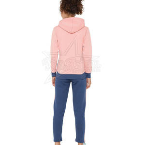 Survêtement en coton avec logo personnalisé pour femmes, tenue décontractée d'hiver à motif solide avec col à capuche, en vente d'usine - Product Image 3