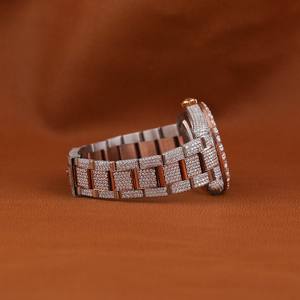 Cadran couleur or rose Montre moissanite entièrement glacée Montre luxueuse en acier inoxydable Cadran vintage Poignet hip hop Personnalisé Hand Mad - Product Image 4