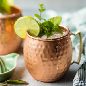 Mules de Moscou en cuivre martelé pur 100% Tumbler pour cocktail et bière avec une tasse en cuivre Moscow Mule de qualité supérieure. - Product Image 1