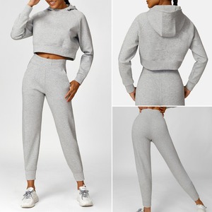 Conjunto de 2 piezas al por mayor de invierno de lujo de las mujeres de algodón informal con capucha Jogging chándal de manga larga deportes Crop Hoodie + Jogger - Product Image 2