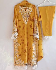 PRESENTANDO NUEVA COLECCIÓN DE DISEÑADOR DE ÉXITO DE CENA TRABAJO DE BORDADO DE FANTASÍA Y TRABAJO DE IMPRESIÓN DIGITAL KURTI-FONDO CON FANCY DUPATTA - Product Image 1