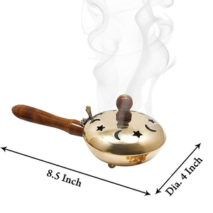 Brûleur à Bakhoor en laiton pur, best-seller, avec poignée en bois, pièce unique, brûleur à encens avec couvercle, design étoile découpée, couleur or - Product Image 6