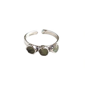 Elegant <b>Silver</b> Plated Vintage-Inspired Fashion <b>Ring</b> with Stone Detailing for Resale Appeal - Product Image 2