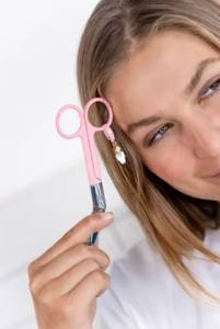 กรรไกรผ่าตัดแบบใช้ครั้งเดียวทิ้ง สีชมพู ยี่ห้อ OEM แบบกำหนดเอง อุปกรณ์ผ่าตัดแบบใช้มือ  ฐานสำหรับเครื่องมือ - Product Image 3