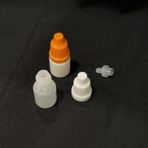 Juego de Botellas de Plástico para Gotas Oftálmicas APS C0078 PE/PP, Capacidad de 3-20 ml, Color Blanco, Tapas con Sellado, Forma Cilíndrica Plana - Product Image 2