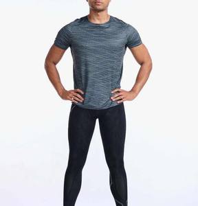 Vente chaude T-shirt Polyester Sublimation Ras Du Cou Bonne Qualité Logos Personnalisés T-shirt Pour Homme - Product Image 2