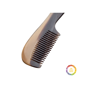 Peigne en corne lisse à dents fines pour un style précis et une gestion confortable des cheveux fabriqué au Vietnam - Product Image 6