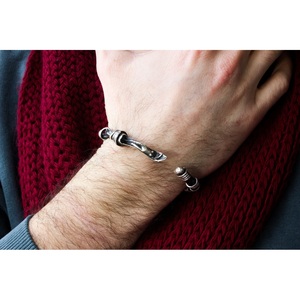 Brazalete de Plata de Ley para Hombre Inspirado en un Toro Majestuoso, 32 Gramos, Hecho a Mano, Grueso, Chapado en Rodio Negro, Vintage, Certificado - Product Image 6