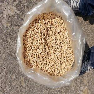 แท่งฟืนฟืนอัดก้อนขนาดเส้นผ่าศูนย์กลาง6มม. มีแคลอรีสูงเม็ดเชื้อเพลิงชีวมวลแบบไร้ควัน - Product Image 4