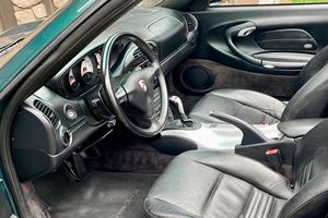 รถคาร์เรียร่า แคบริอเล็ต มือสอง สภาพดี สีเขียวเรนฟอเรสต์เมทัลลิก เกียร์ธรรมดา 6 สปีด ใช้งานมากส่วนใหญ่ในแคลิฟอร์เนีย ไม่ได้ดัดแปลง - Product Image 5