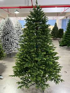 Grand arbre de Noël artificiel réaliste en plastique écologique de qualité supérieure pour cadeaux – Entier et de haute qualité - Product Image 1