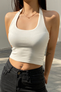 OEM personalizado Casual caliente cuello en U colgante chaleco femenino Delgado espalda descubierta Color sólido espalda descubierta Top corto mujeres Crop Tank Top - Product Image 6