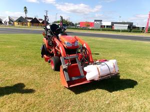 2014 para KUBOTA BX25 4WD Tractor de ruedas con 60 cubiertas de siega 40HP Motor de tractor agrícola Componentes de núcleo de engranaje y cojinete de motor de bomba - Product Image 5