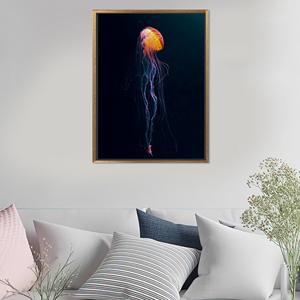 Impresión en lienzo de medusas modernas, arte submarino vibrante para decoración del hogar, con marco dorado - Product Image 1