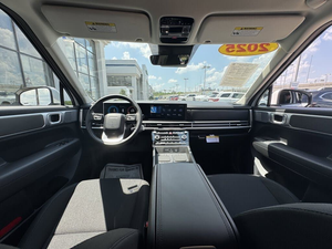 LIMPIO 2025 H y u n d a i S a n t a Fe SE AWD - Product Image 6