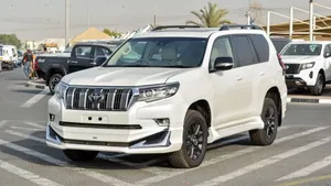 Meilleure offre Prado VXR LHD |   Moteur à essence 2.7 |   Transmission automatique |   5 portes, 7 places |   SUV 4x4 toutes options - Product Image 5
