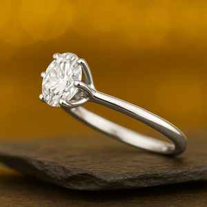 Anillo de compromiso de diamante cultivado en laboratorio en forma de oro blanco de 14 quilates, joyería fina Unisex, ajuste de garra artesanal, Leela de moda chapada en oro - Product Image 2