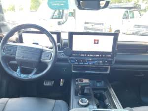 GMC HUMM-ER EV 2024 Usado en Buen Estado - Product Image 3