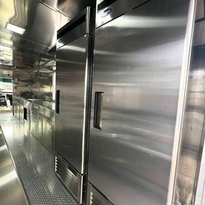 Camión de comida móvil usado 4x4 - Product Image 5