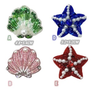 Broche Bordado con Cuentas de Semillas Personalizado de Santa, Diseño Único, Broche Bordado con Cuentas de Colores - Product Image 4