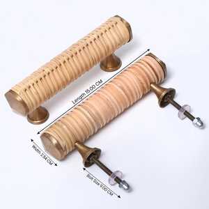 WoodCraft Premium 100% pomos de puerta de madera natural con ratán y manijas de gabinete, tiradores de armario de lujo para un diseño elegante del hogar - Product Image 3