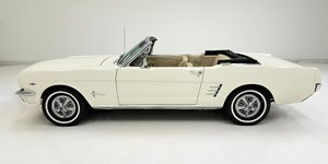 Mustang Convertible Usado de Buena Calidad, Año 1966, Motor 289 V8, con Bajo Kilometraje - Product Image 6