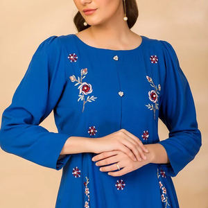 Vestido de Fiesta Salwar Kameez de Seda Bordada con Diseño Exclusivo, Gran Venta, la Mejor Calidad, Hecho en Pakistán - Product Image 5