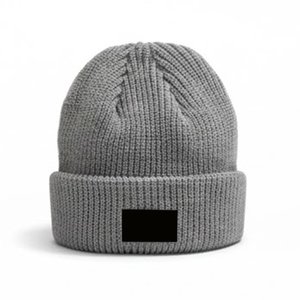 Vente en gros de bonnets pour hommes en gris avec logo personnalisé pour l'hiver, bonnets de style streetwear pour hommes, style tricoté confortable en jacquard - Product Image 1