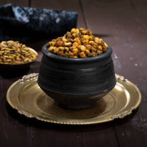 Pois chiches chana grillés indiens de qualité supérieure, haricots épicés hypocaloriques à haute teneur en protéines, sans OGM, prêt-à-manger, emballage en boîte - Product Image 4