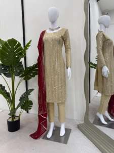 Vous recherchez ce beau costume de créateur de la même couleur sur un tissu de chinon lourd avec un travail intérieur et fil et sequnce et Sharara - Product Image 3