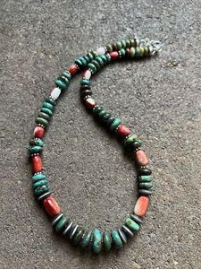 Collar de Cuentas de Resina Modeladas a Mano de Alta Calidad para Mujer, Joyería de Moda al Mejor Precio, Color y Tamaño Personalizados, Estilo Floral de Ángel del Amor - Product Image 2