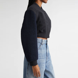 Veste universitaire en laine respirante personnalisée 100% pour femmes avec rembourrage en coton et fermeture personnalisée en tissu de toile - Product Image 3