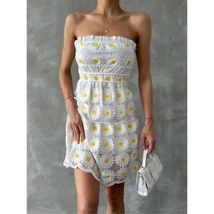 Vestido Casual Bordado con Diseño de Margaritas, Marca Topshow, Producto al por Mayor - Product Image 2