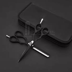Ciseaux de coiffeur à bas prix Ciseaux de coiffeur de qualité supérieure Instrument de beauté en acier inoxydable à vendre Fabriqué au Pakistan - Product Image 3