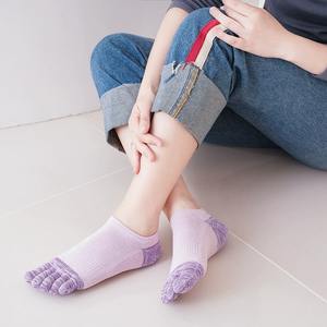 Calcetines de cinco dedos de algodón de color pastel con borde de tobillo con volantes para uso diario en interiores adecuados para diseño personalizado y pedidos al por mayor - Product Image 5