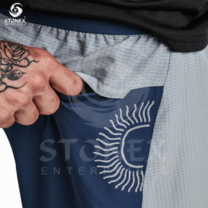 Vente en gros de shorts de sport d'été solides pour hommes avec poche intérieure shorts athlétiques de fitness à séchage rapide pour hommes - Product Image 4