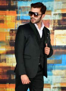 Fournisseur en gros de costumes de mariage modernes en vert émeraude, 3 pièces, pour les fêtes de fiançailles, les galas et les événements créatifs, disponibles au prix d'usine - Product Image 4