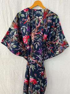 Robe longue d'été indienne faite à la main caftan 100% coton imprimé numérique oiseau floral vêtements de nuit longueur au sol couverture de plage naturelle - Product Image 3