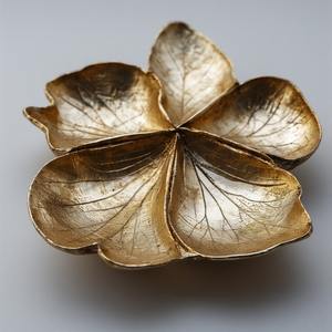 Servidor de frutas secas de aluminio hecho a mano con cuencos de hojas entrelazados en acabado dorado pulido diseñado para comedor decorativo - Product Image 1